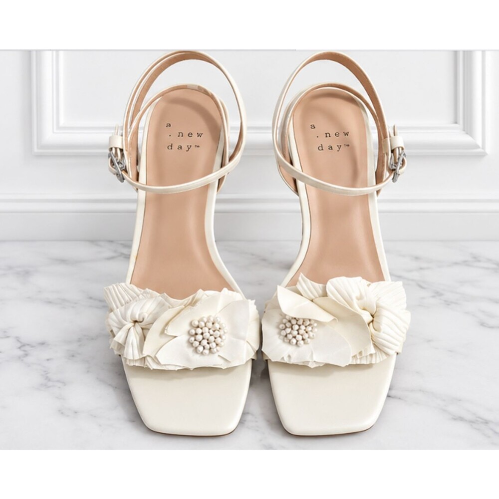 A New Day Antonette Ivory Floral Pearl Embellished Heeled Sandals Women's Size 6